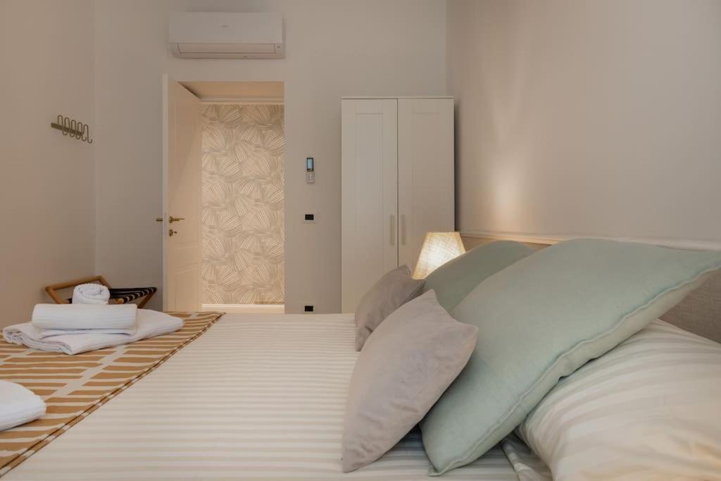 טריאסטה Foscolo 46 - Elegant Family Apartment מראה חיצוני תמונה