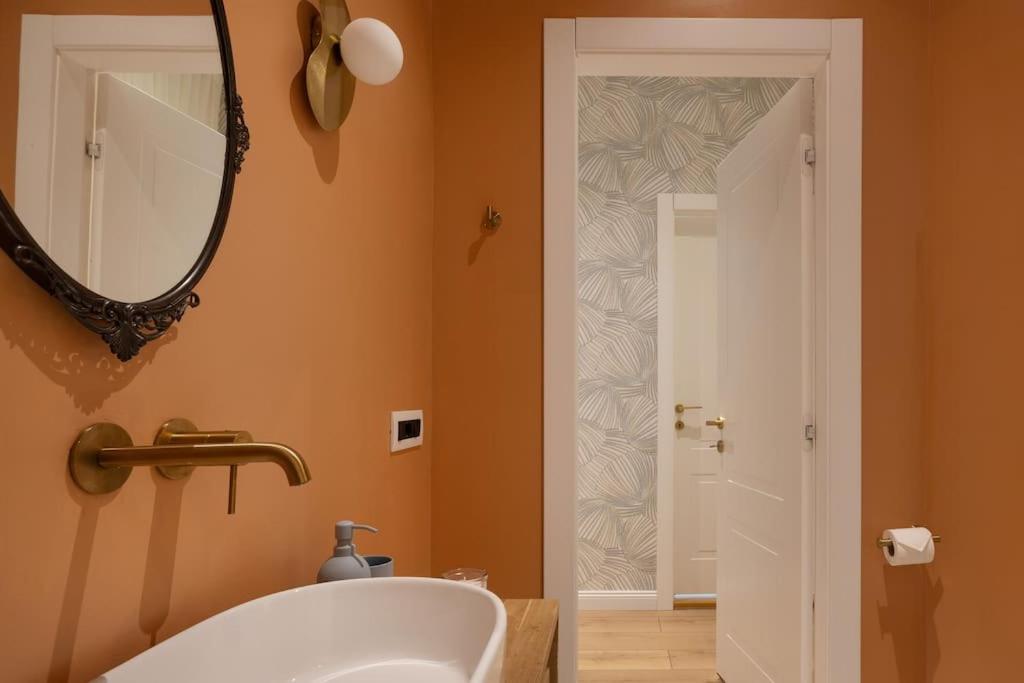 טריאסטה Foscolo 46 - Elegant Family Apartment מראה חיצוני תמונה