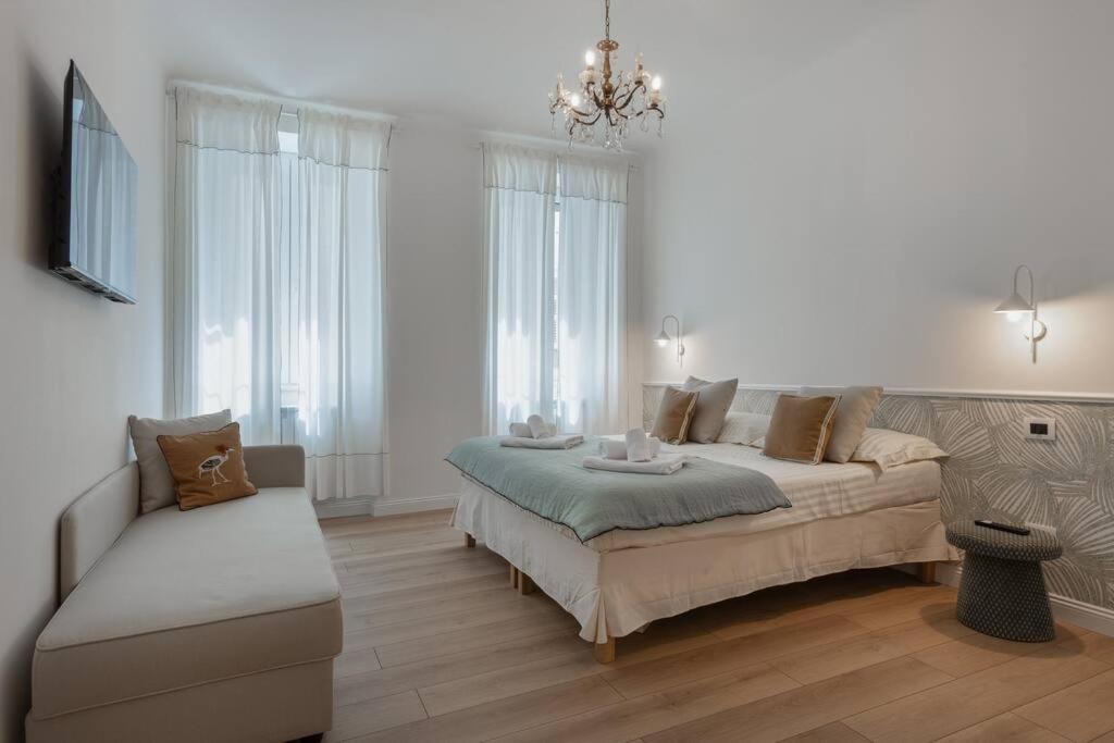 טריאסטה Foscolo 46 - Elegant Family Apartment מראה חיצוני תמונה